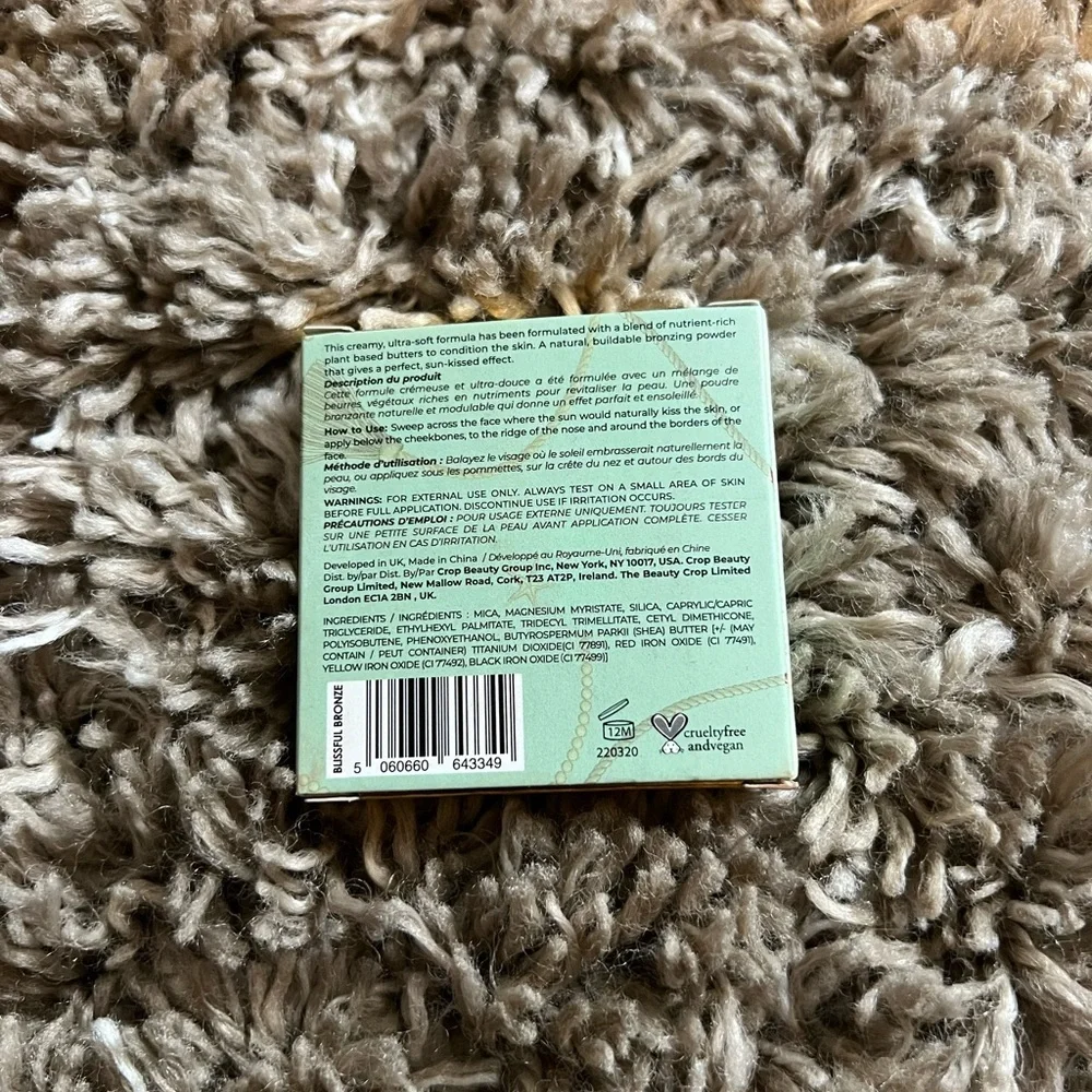 NWT Knd’r Beauty Kind Bronzer